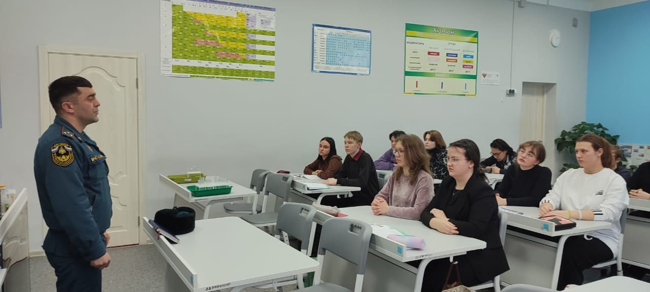 Встреча учащихся 10 класса с начальником ПСЧ-48.